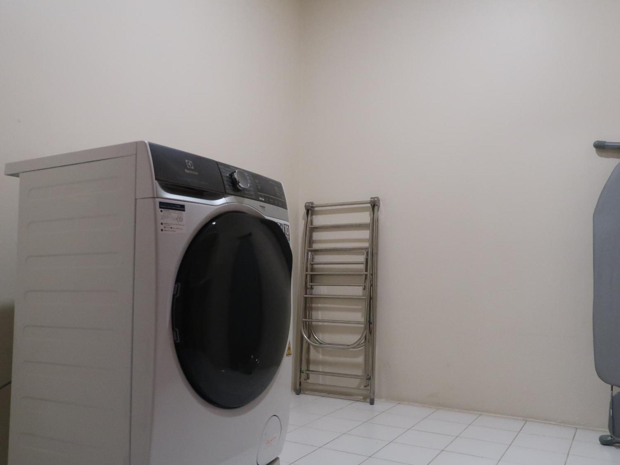 Himawari Hotel Apartments Phnom Penh Bagian luar foto