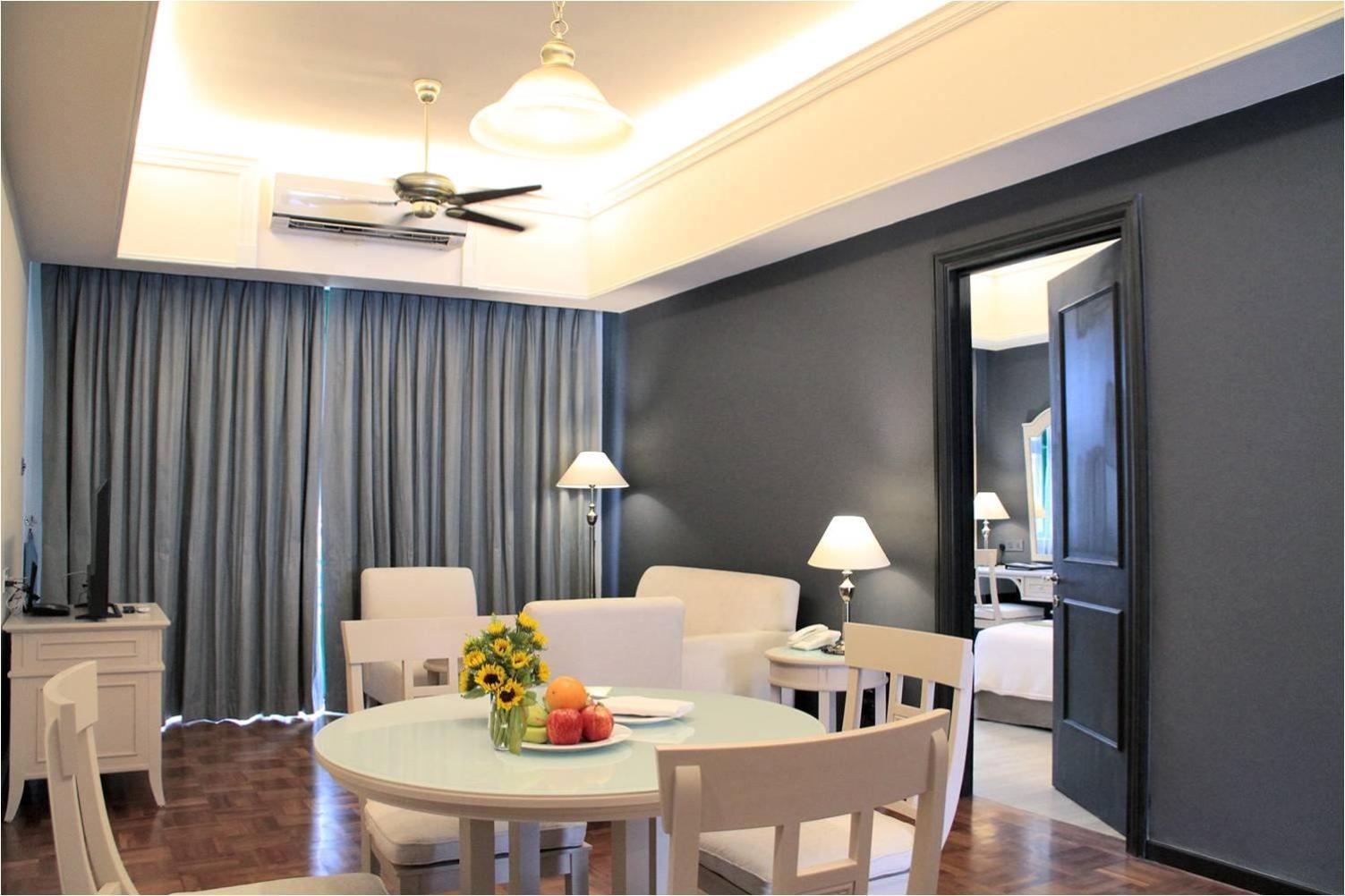 Himawari Hotel Apartments Phnom Penh Bagian luar foto