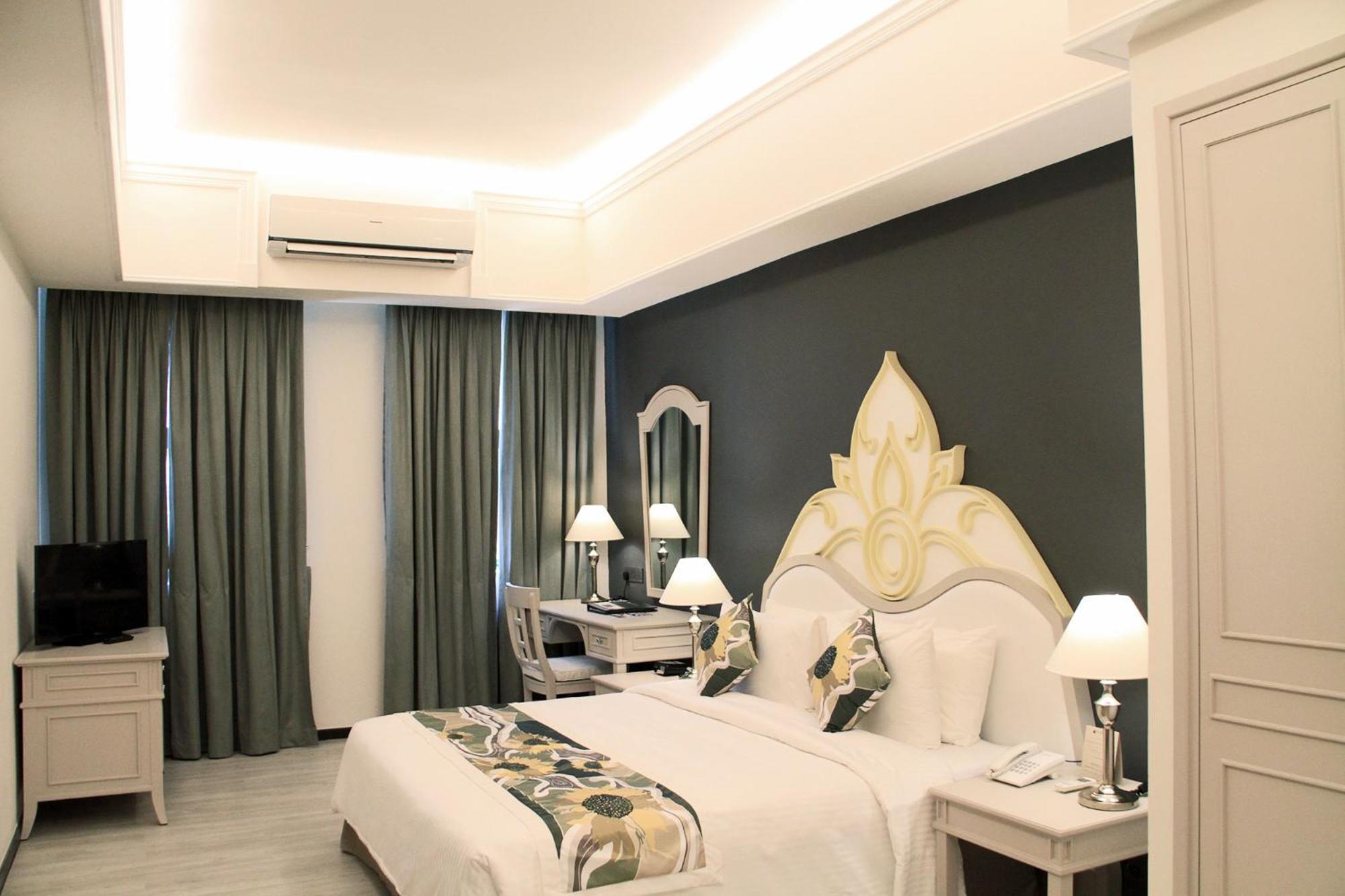 Himawari Hotel Apartments Phnom Penh Bagian luar foto