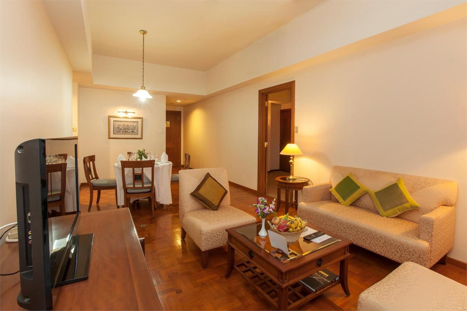 Himawari Hotel Apartments Phnom Penh Bagian luar foto